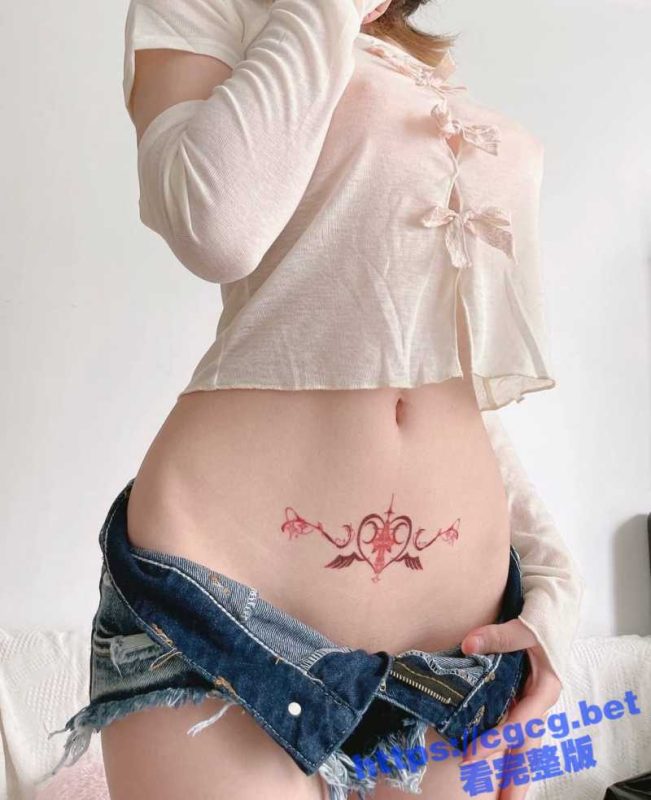 推特极品嫩妹 搽搽 11月付费新作 美臀白虎逼 牛仔热裤 这衣服跟这身材 反差感拉满 太色了！-51吃瓜网