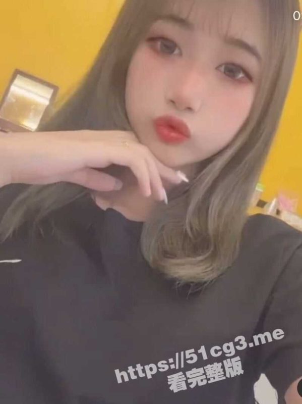 台湾G奶眼镜美女想当艺人 被假经纪人忽悠拍摄各种骚姿视频 撅屁股掰开翘臀 看嫩菊与嫩穴-51吃瓜网