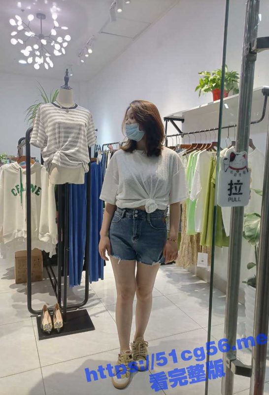 江苏某工厂35岁单身离异少妇 何莉霞 由于一次失败的婚姻 自甘堕落沦为万人操的母狗！-51吃瓜网