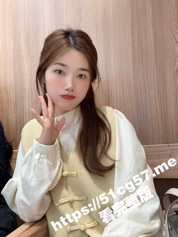 天津公司客服 张雨溪 20岁的极品身材反差妹子 每次挨操都要自己给房钱套钱 直接和炮友闹掰被曝光-51吃瓜网