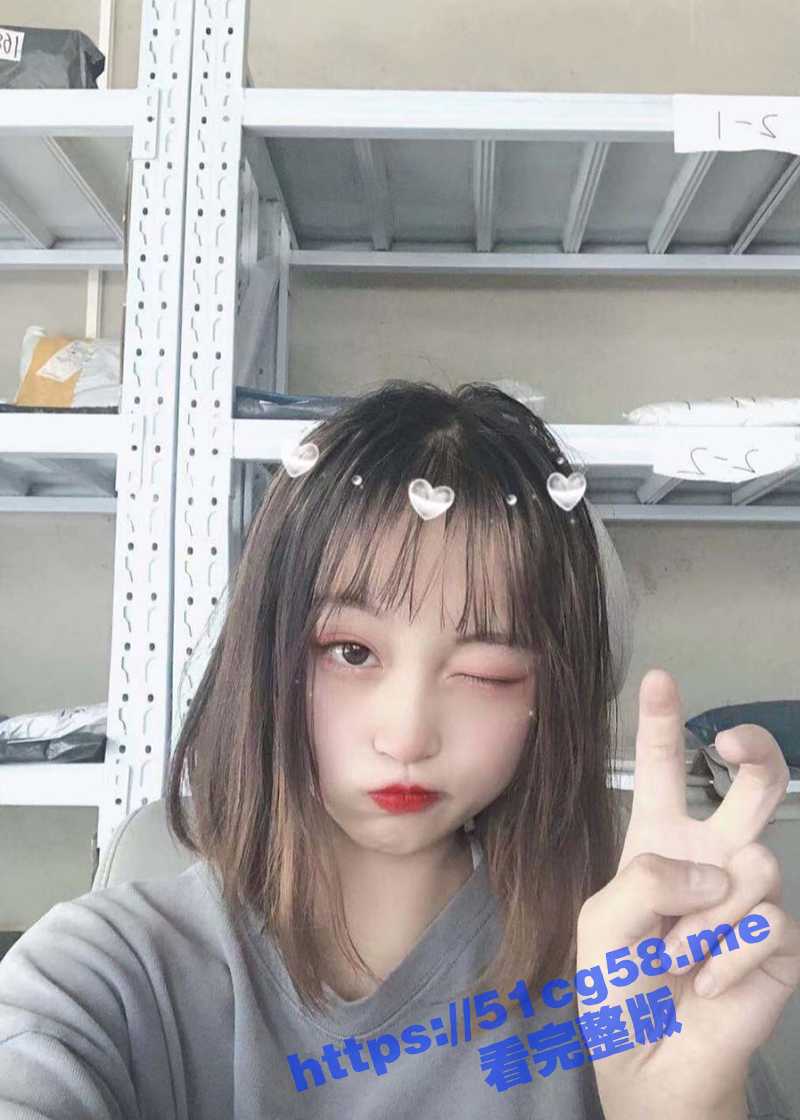 外网模特面试门！漂亮学妹被假经纪人欺骗 主动掰开鲍鱼看看是不是处女！ - 51吃瓜网-51吃瓜网