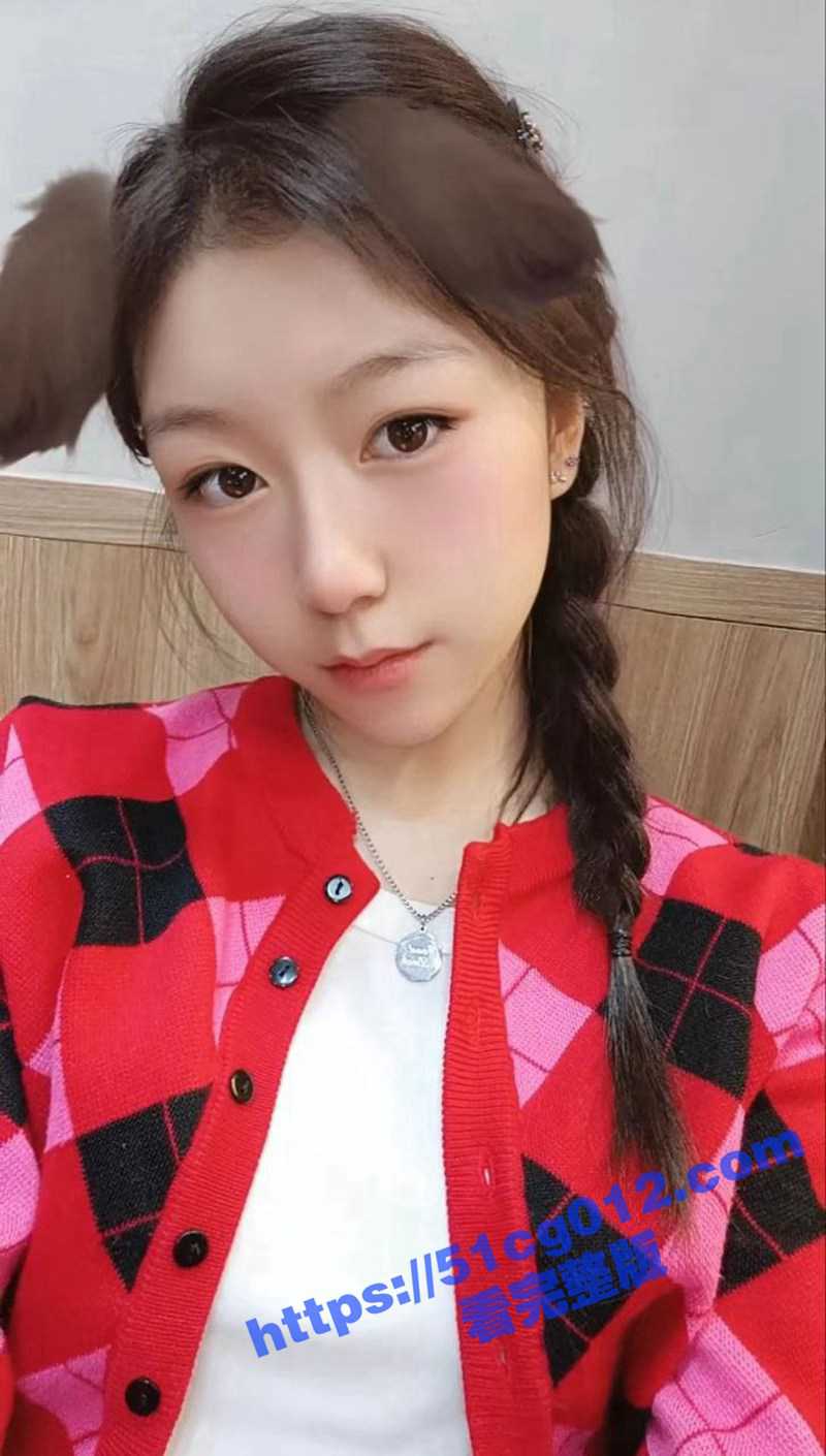 福建美女校花被金主包养!自己玩腻了带到KTV灌醉后供朋友取乐 摸奶抠逼随意玩弄! - 51吃瓜网-51吃瓜网