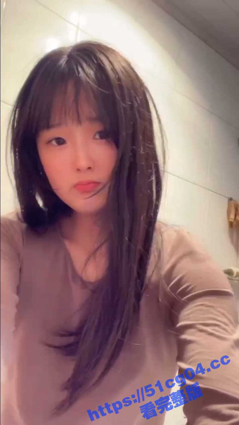 艺术学院 陈美 被假冒的星探忽悠 心里做着明星梦 主动脱光衣服 展示身材给大家欣赏 - 51吃瓜网-51吃瓜网