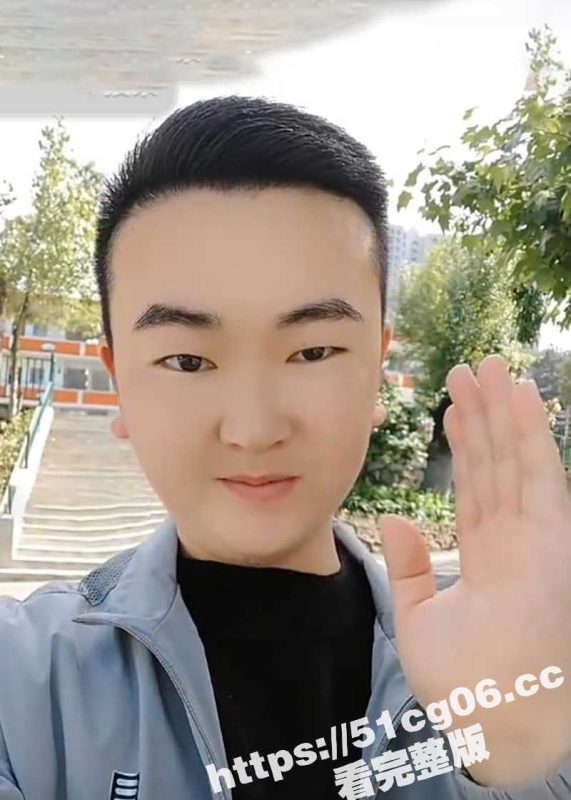 贵阳经济技术学校校长 桂升明 违规 扩招3000名学生后卷款跑路 家长暴乱打砸抢烧学校 副校长被人拿西瓜刀砍到住院!-51吃瓜网