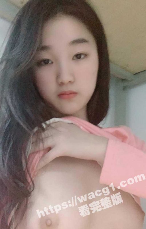 湖南00后高颜值反差学生妹 宿舍发不雅骚拍勾引炮友 粉嫩乳头 无毛美穴超有看点-51吃瓜网