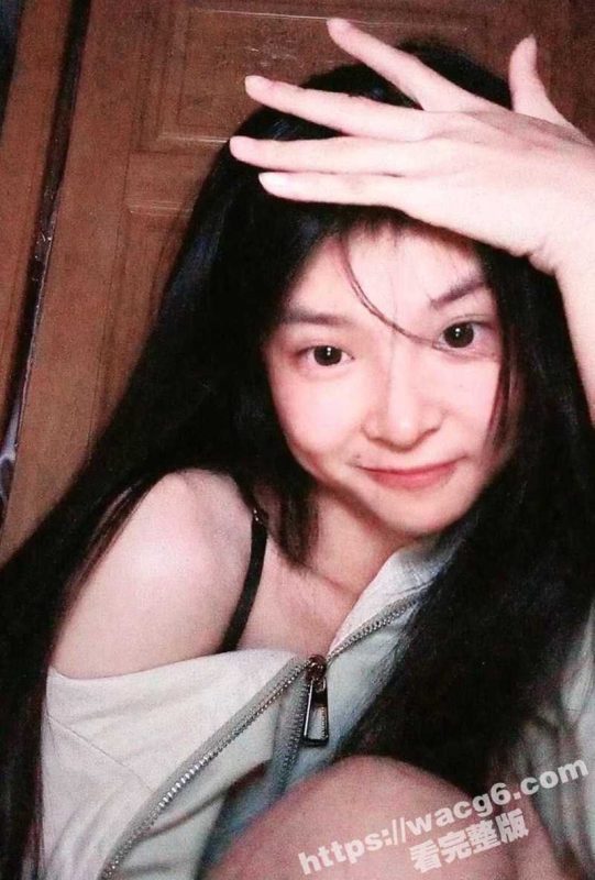 甜美学生妹跟男友裸聊 双洞自慰抽插 白浆四溢 骚话不断 这简直是理想小母狗！-51吃瓜网