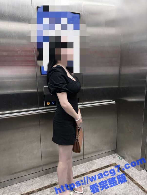 乱伦大神日料店操妹妹 大奶美腿的性感小妹 在包厢里翘起美臀 诱惑哥哥主动上位 这妹妹身材也太劲爆了-51吃瓜网