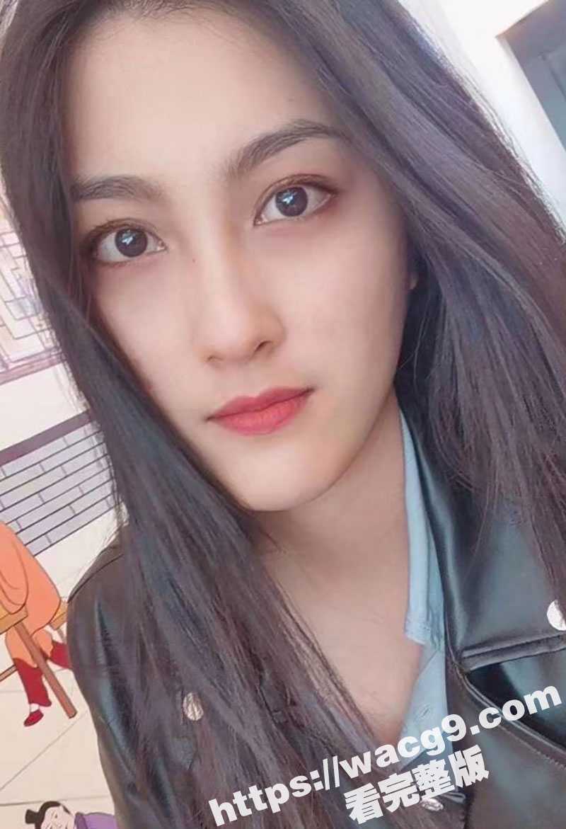 高颜值饥渴眼镜熟女居家性爱自拍流出 超专业手法打飞机 私家车上露奶撩骚 这个巨乳少妇是真的骚！ - 51吃瓜网-51吃瓜网