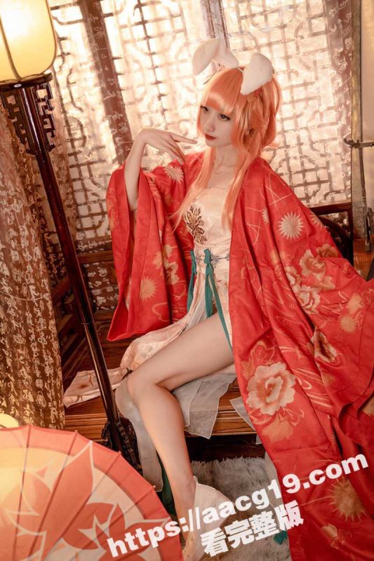 cos福利姬猫猫dio劲爆大尺度花絮流出  红色战袍下白色肚兜勾魂摄魄 若隐若现的身材充满极致诱惑-51吃瓜网