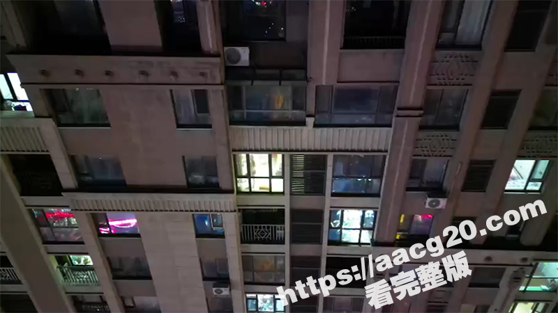 无人机偷拍裸女 江苏南京市鼓楼区 牛人用无人机 偷拍高层居民楼 竟意外拍到美女全裸-51吃瓜网