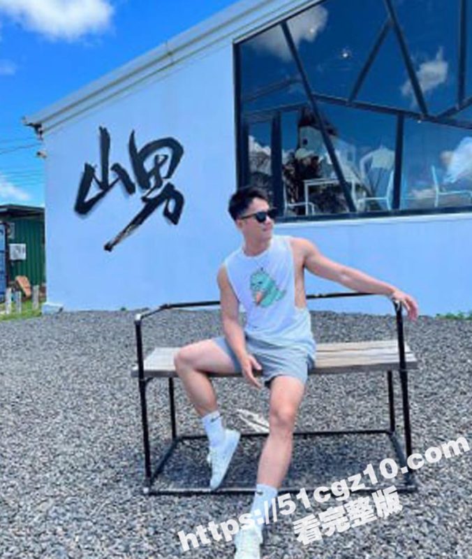 推特体育生博主约炮嫩妹视频曝光 肌肉猛男20cm巨根爆操长发萝莉妹 粗长大屌直达子宫 骚货淫叫不止-51吃瓜网