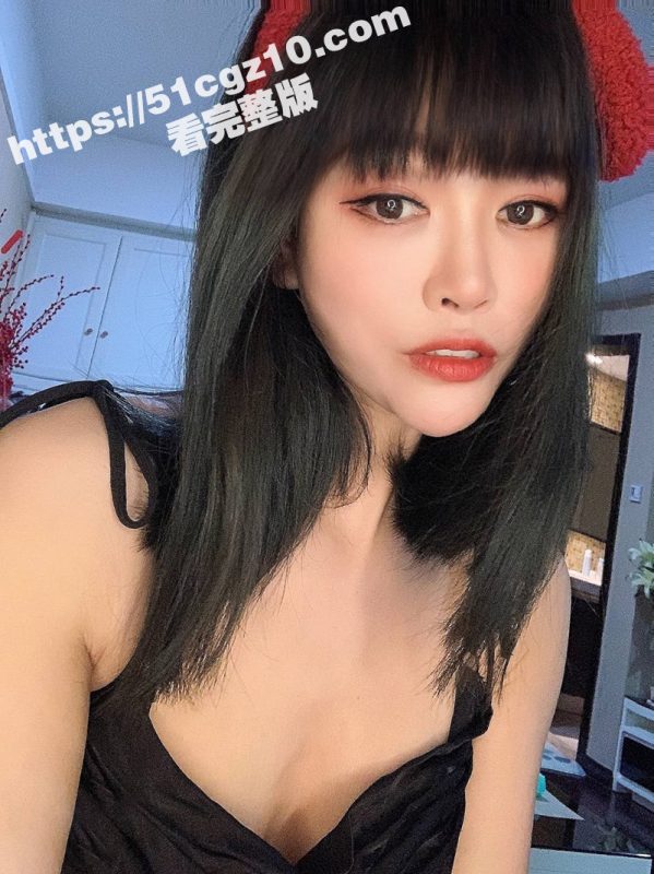 健身房女神霖霖Linda 颜值高身材极品 巨乳长腿蜂腰翘臀 穿情趣内衣约啪教练 激情后入一脸淫荡-51吃瓜网