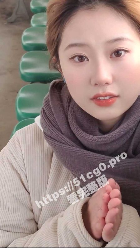 禽兽弟弟将女神范的姐姐迷醉晕倒之后 平日里的意淫姐姐的姿势全都玩个遍 抠逼、口交、无套内射 爽翻了-51吃瓜网