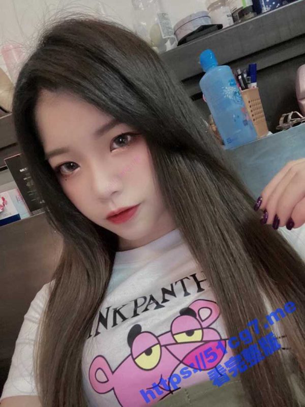 台湾直播卖货情趣用品的牙套台妹自拍福利 性感蕾丝睡衣 学生制服高潮喷水-51吃瓜网